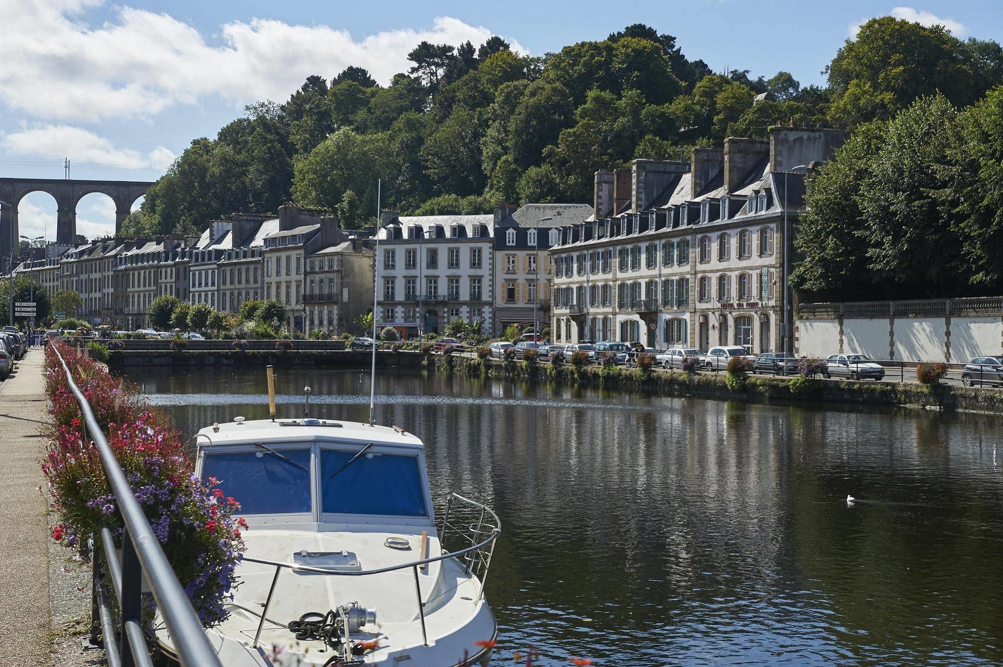 Hotel Du Port Морле Экстерьер фото